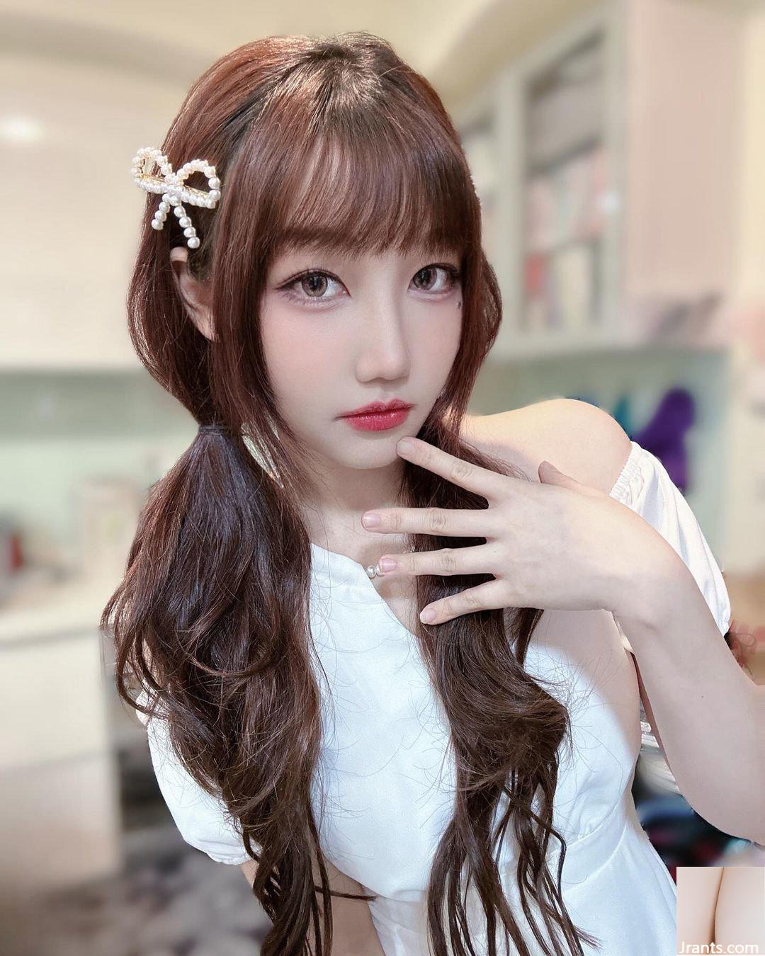 Hot girl dẫn chương trình trực tiếp “Alpha Afa” sở hữu vẻ ngoài xinh đẹp và vẻ ngoài mộng mơ đầy quyến rũ (10P) - Ảnh 5