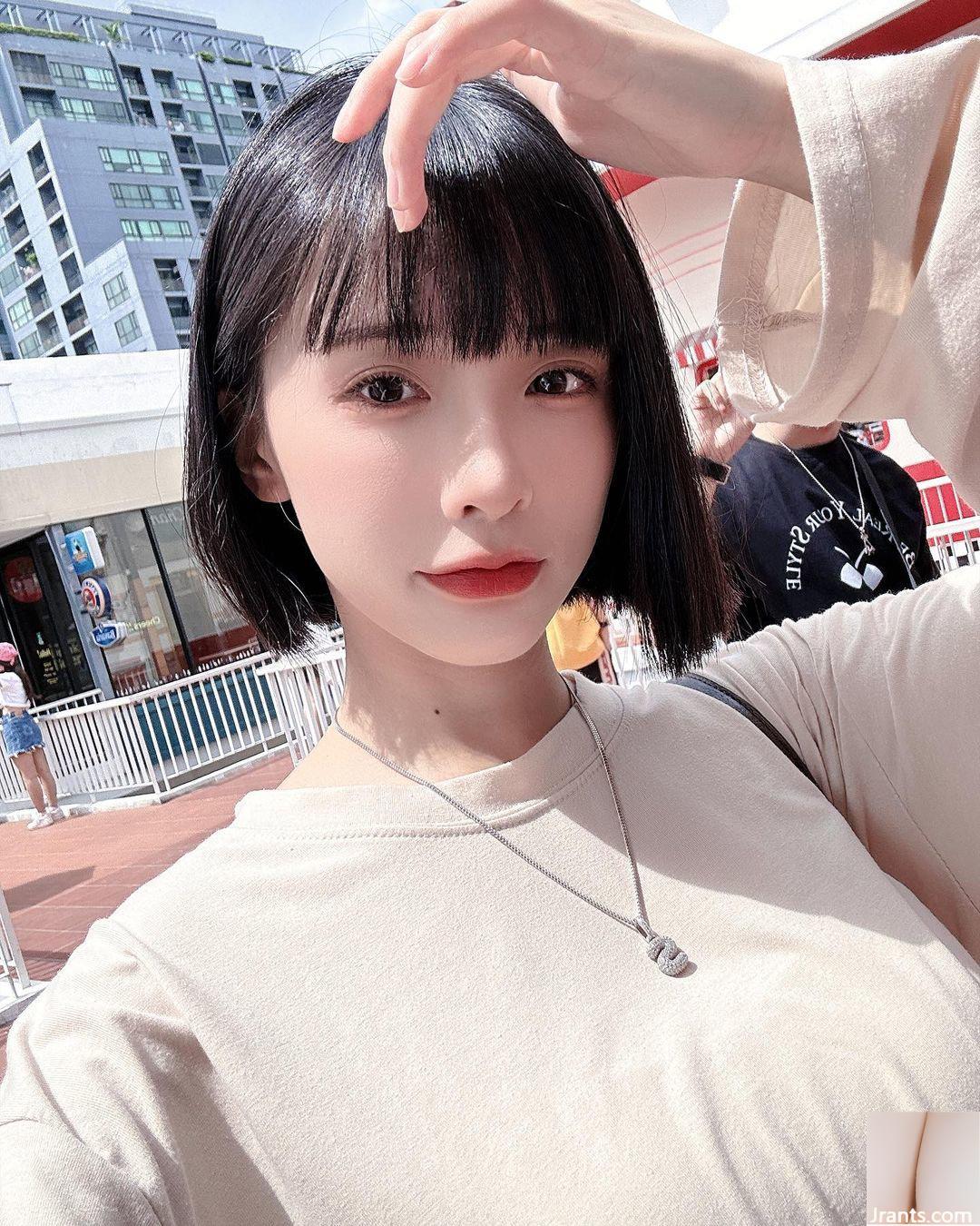 Người nổi tiếng trên mạng “Xiao Zhixuan Iris” có thân hình thấp thoáng và xinh đẹp thu hút trí tưởng tượng của mọi người (10P) - Ảnh 10