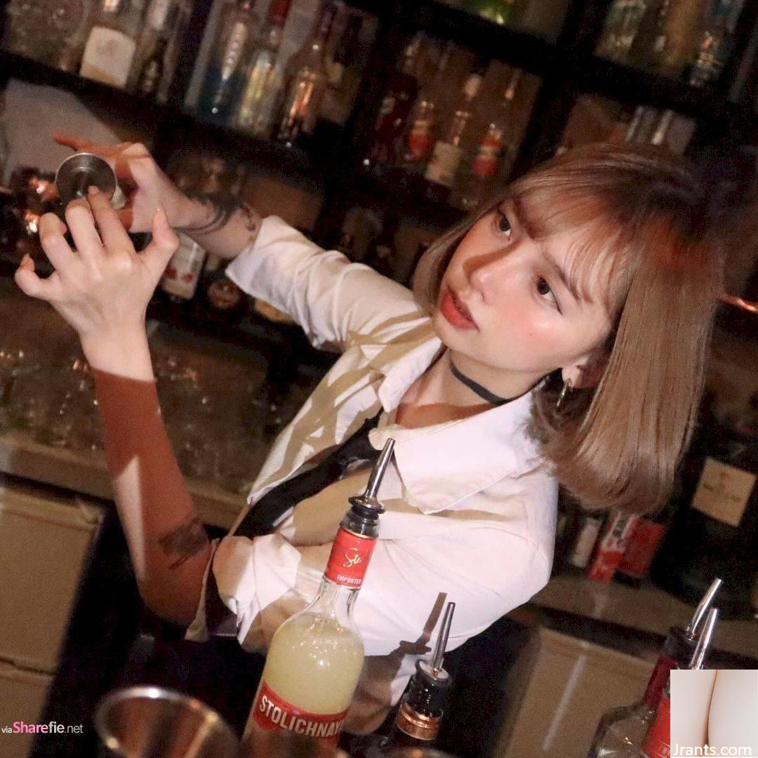 Cô chủ quán xinh đẹp chụp ảnh tự sướng tại nhà nhưng cư dân mạng lại trở thành hướng dẫn viên du lịch - Ảnh 5