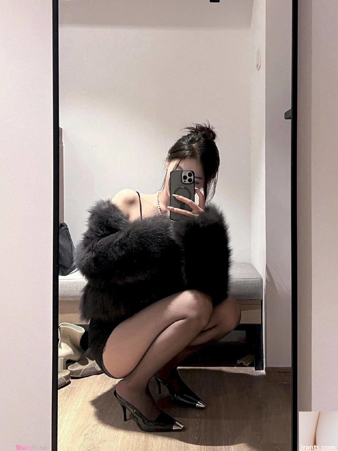 Một bức ảnh chụp đường phố của một cô gái xinh đẹp với khí chất ngọt ngào: “Trên dày và dưới gầy. Đôi chân này đẹp quá”. - Ảnh 18