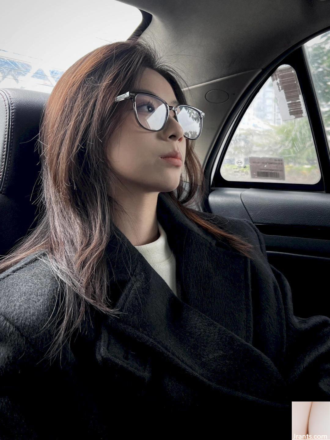 Một bức ảnh chụp đường phố của một cô gái xinh đẹp với khí chất ngọt ngào: “Trên dày và dưới gầy. Đôi chân này đẹp quá”. - Ảnh 19