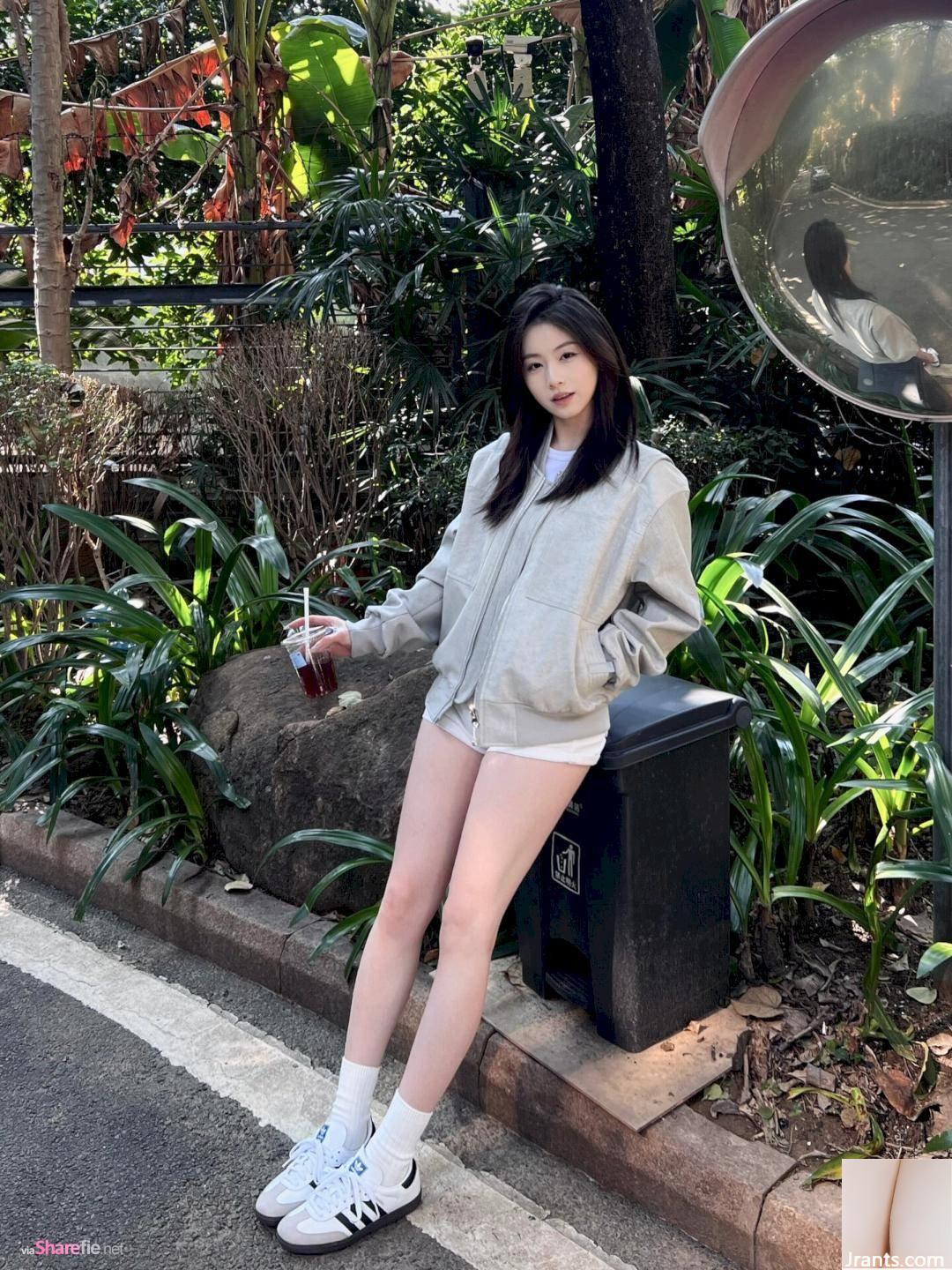 Một bức ảnh chụp đường phố của một cô gái xinh đẹp với khí chất ngọt ngào: “Trên dày và dưới gầy. Đôi chân này đẹp quá”. - Ảnh 6