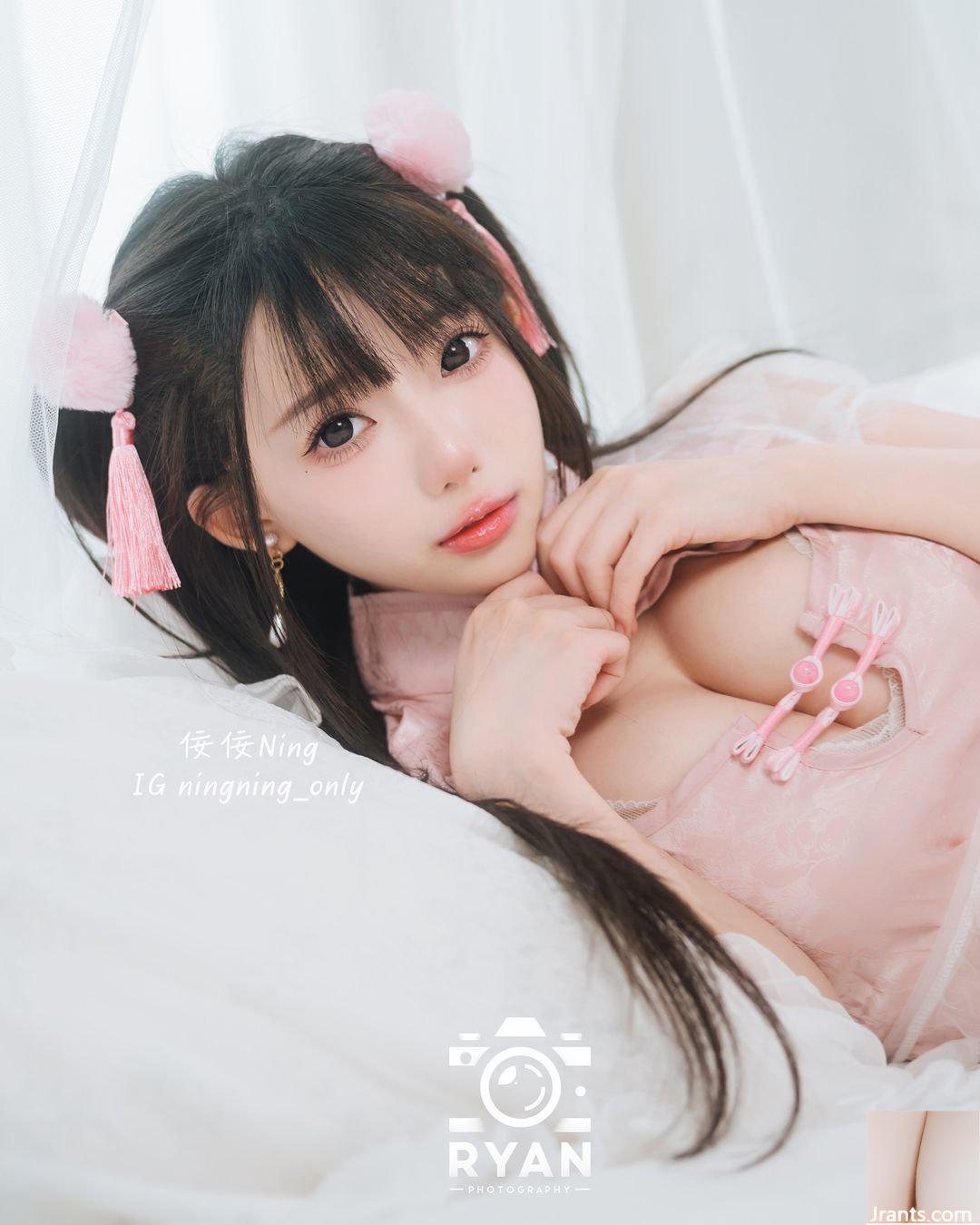 Vòng eo hoang dã và bộ ngực đẹp của “佞佞Ning” làm tình trong vài giây trực tuyến (10P) - Ảnh 3