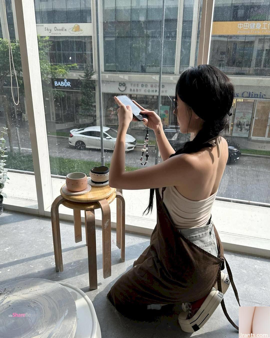 Gái xinh đăng ảnh nóng giữa đêm - Ảnh 5