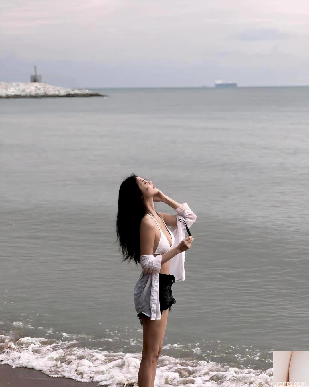 Gái xinh đăng ảnh nóng giữa đêm - Ảnh 7