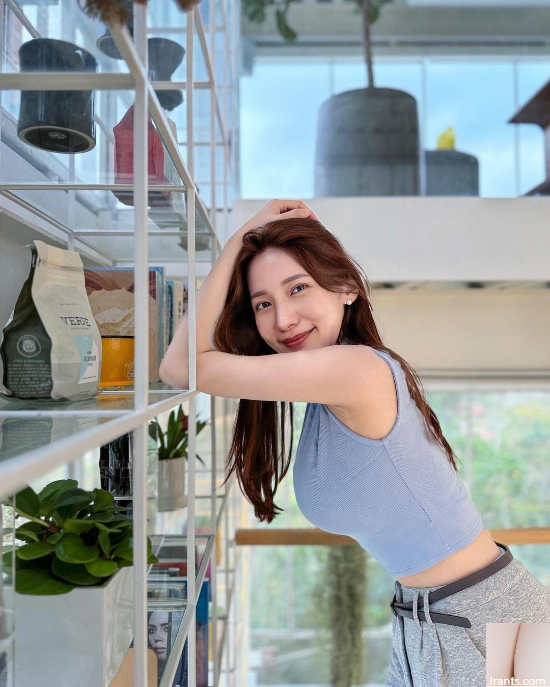 Người đẹp Internet “Rouyu Zoe” có thân hình bụ bẫm và gợi cảm khó cưỡng (10P) - Ảnh 9