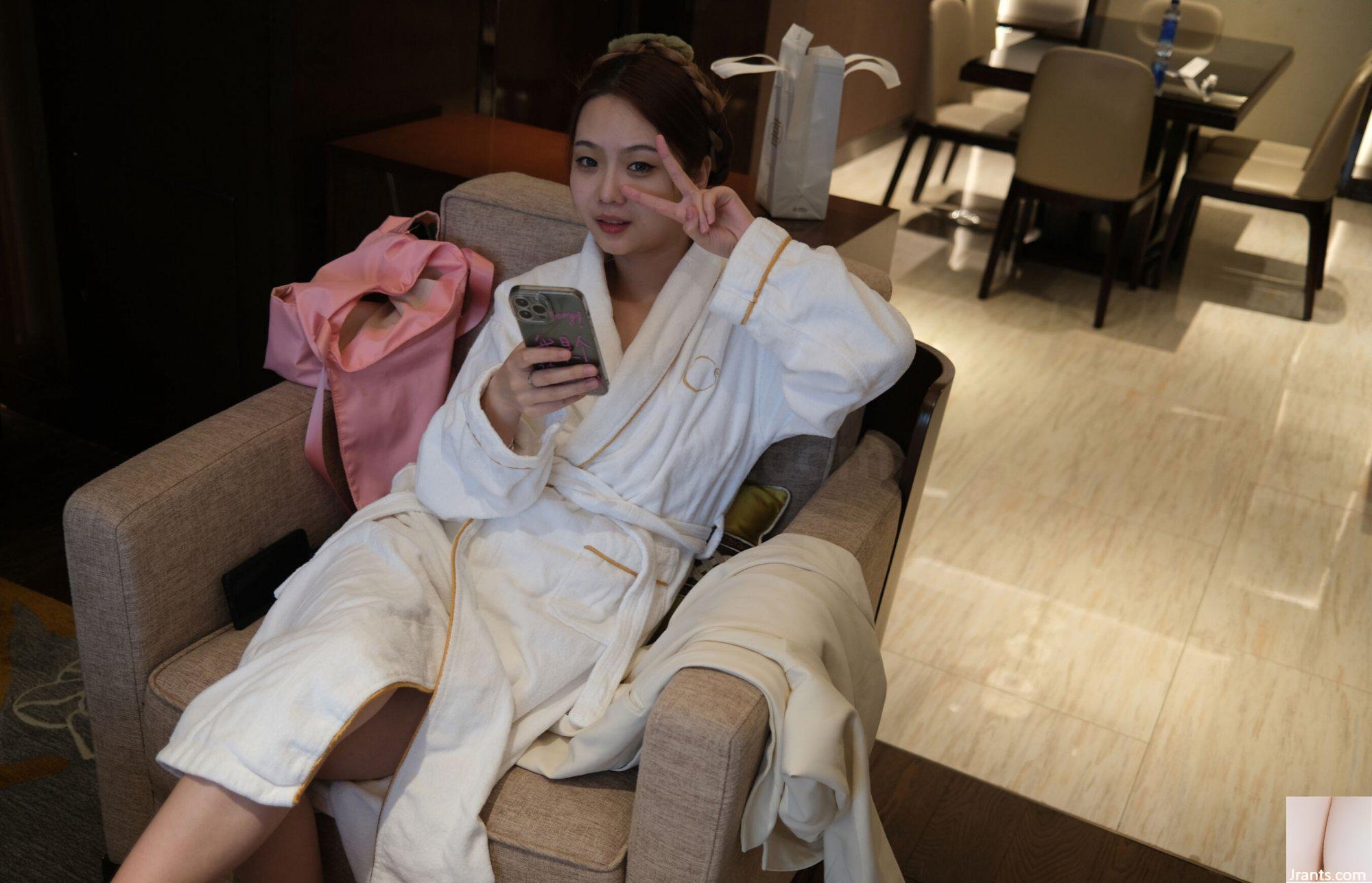 (Ảnh) Ảnh riêng tư thân hình của chị em người mẫu Trung Quốc không rõ danh tính (158P - Ảnh 58