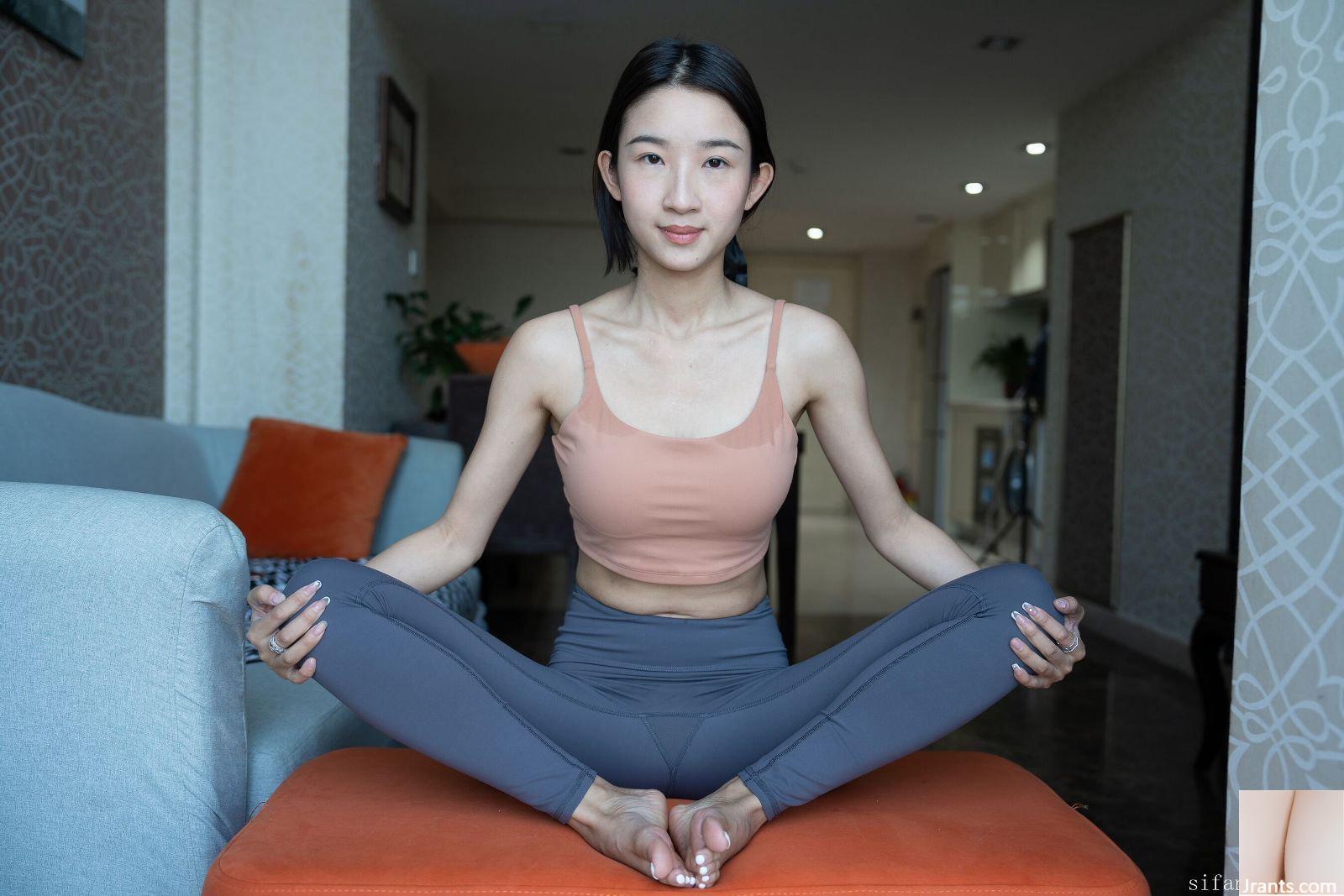 Bản ghi đầy đủ về cảnh chụp hình yoga ngượng ngùng của người mẫu Trung Quốc phiên bản nâng cao-03 (100P) - Ảnh 12