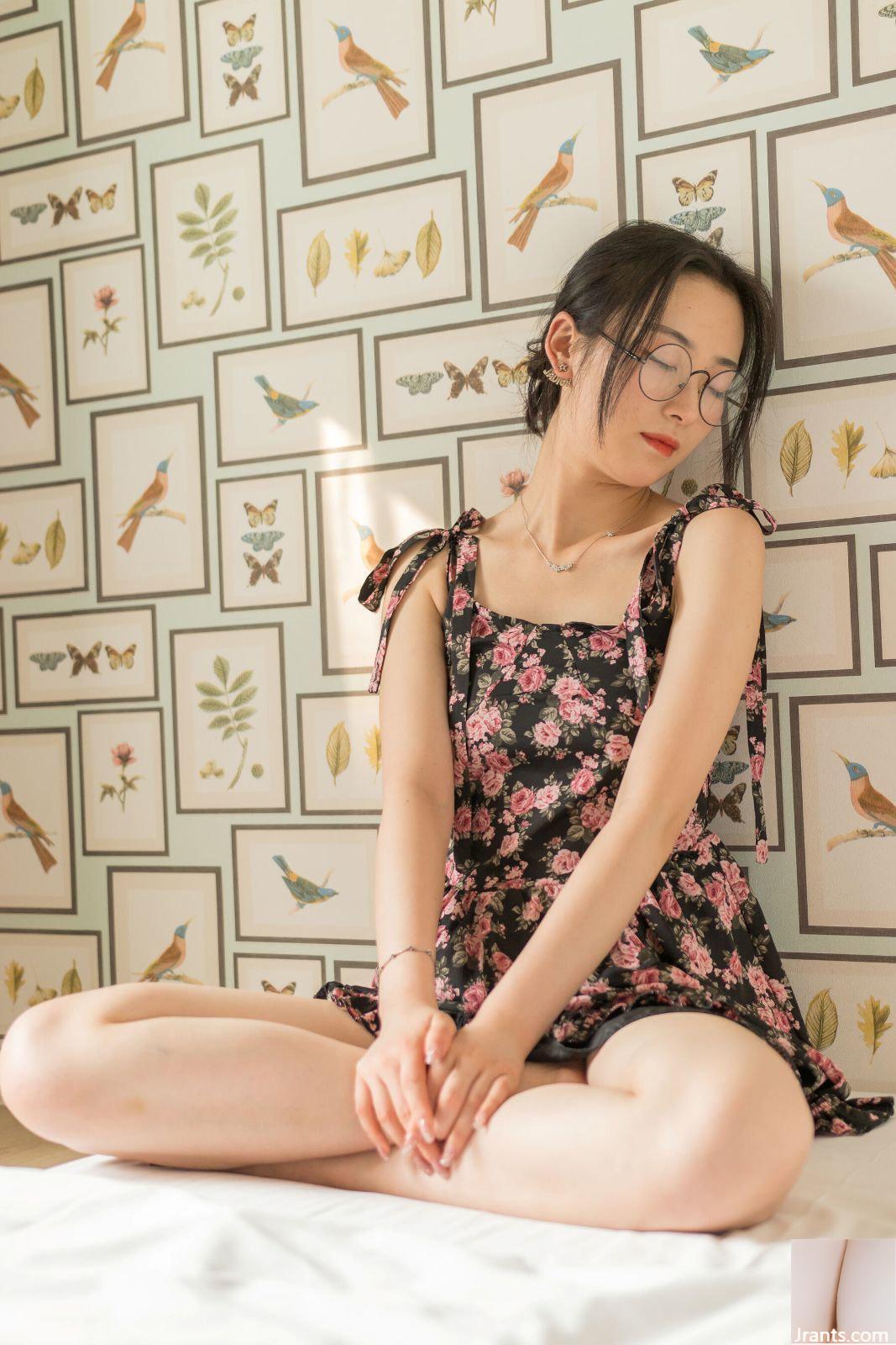 Bộ ảnh riêng tư trên cơ thể cô gái đeo kính PKG của người mẫu Trung Quốc (2021.08.02)-02 (100P) - Ảnh 31