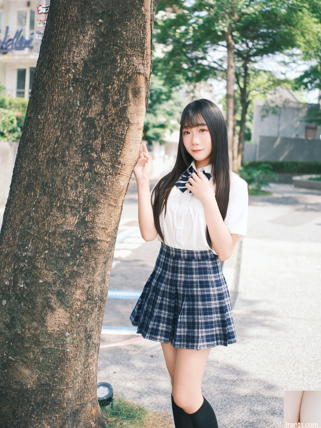 Khuôn mặt xinh đẹp và dáng người thấp thoáng của “Qiao Kiều” thật quyến rũ (10P) - Ảnh 10