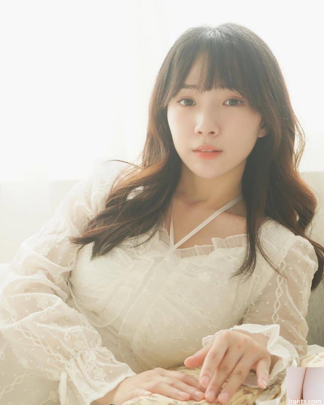 “Sisi” có đôi mắt to, nụ cười ngọt ngào và dáng người rất đẹp (10P) - Ảnh 8