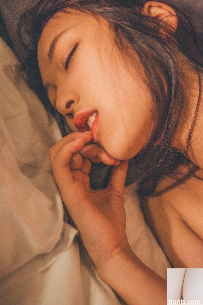 Những bức ảnh riêng tư gợi cảm và gợi cảm của người đẹp neo đầy oi bức (36P) - Ảnh 14