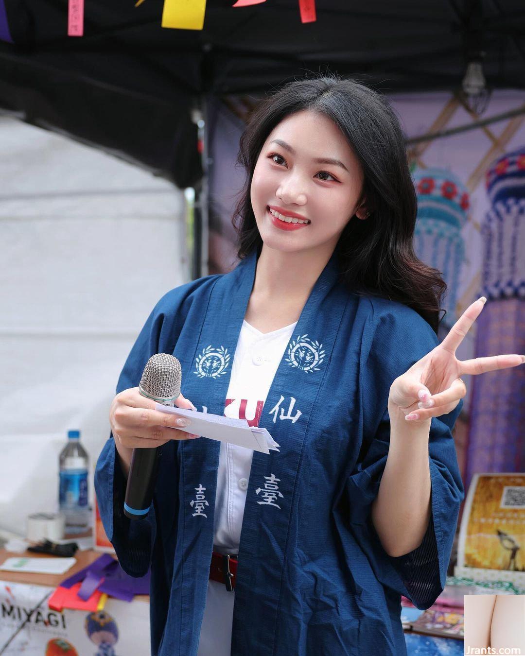 Hot girl “Li Yun” sở hữu làn da hồng hào, để lộ gương mặt dễ thương và vóc dáng dữ tợn (10P)