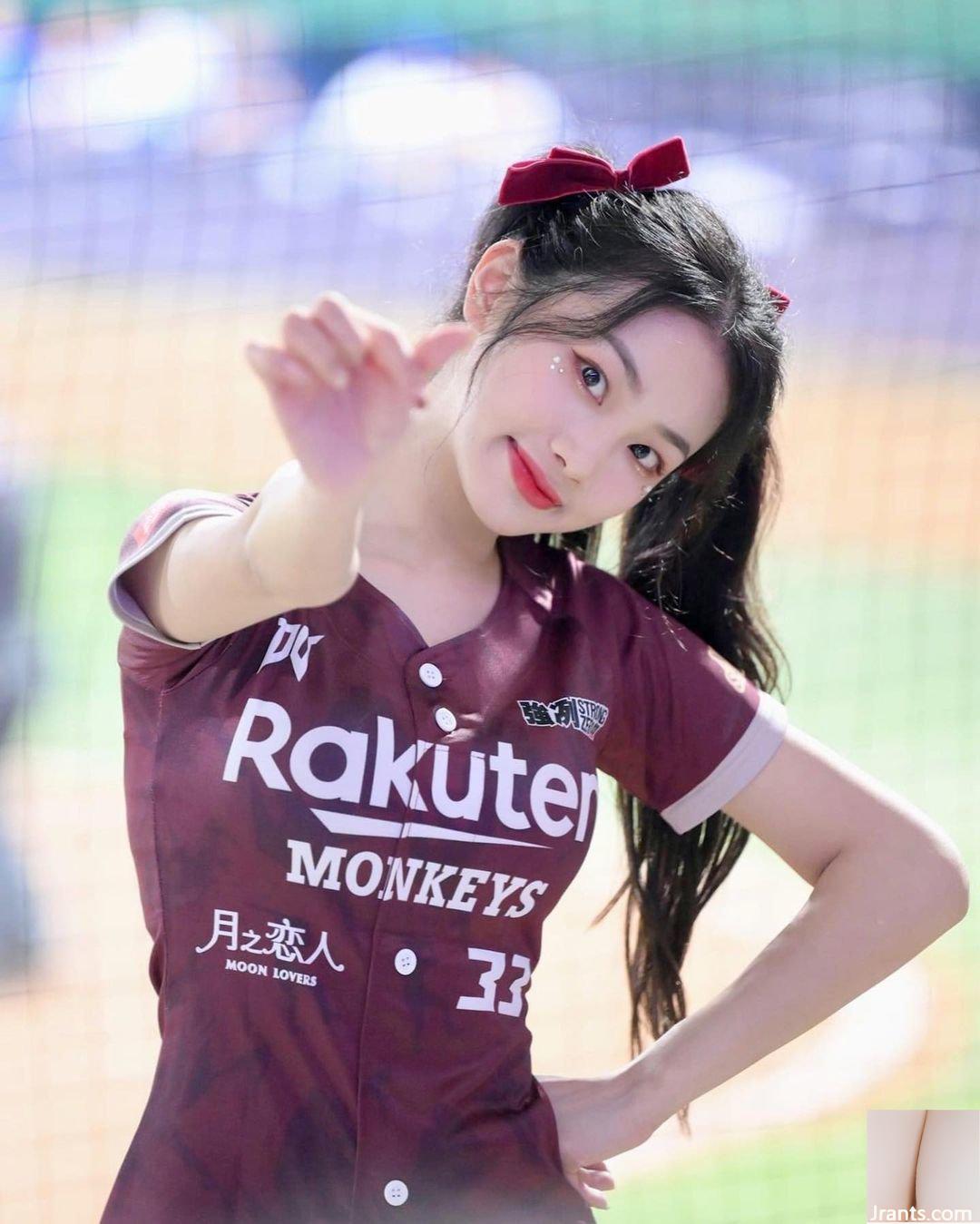 Hot girl “Li Yun” sở hữu làn da hồng hào, để lộ gương mặt dễ thương và vóc dáng dữ tợn (10P) - Ảnh 7