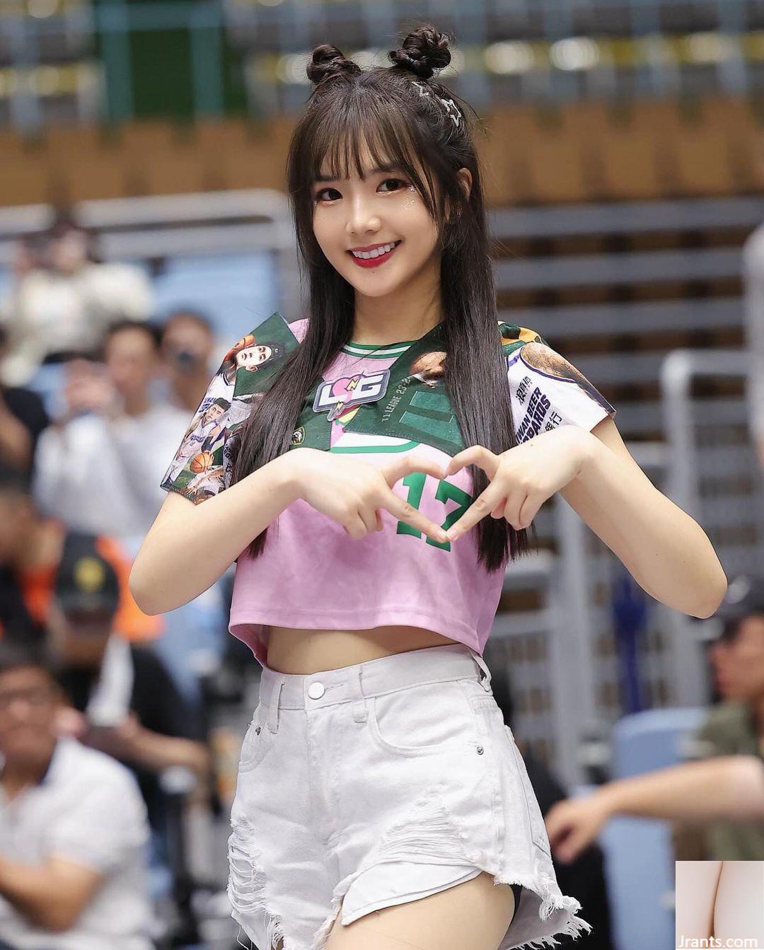 Cô gái xinh đẹp “Xiaxiao” có khuôn mặt ngọt ngào và khí chất, toát lên thần tiên (10P) - Ảnh 6