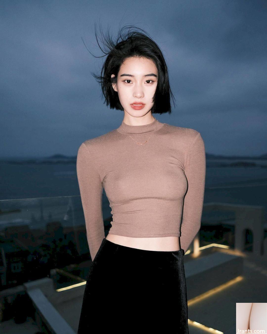 Những bức ảnh của những người mẫu xinh đẹp không bao giờ chụp lại được khiến cư dân mạng choáng váng trong một giây