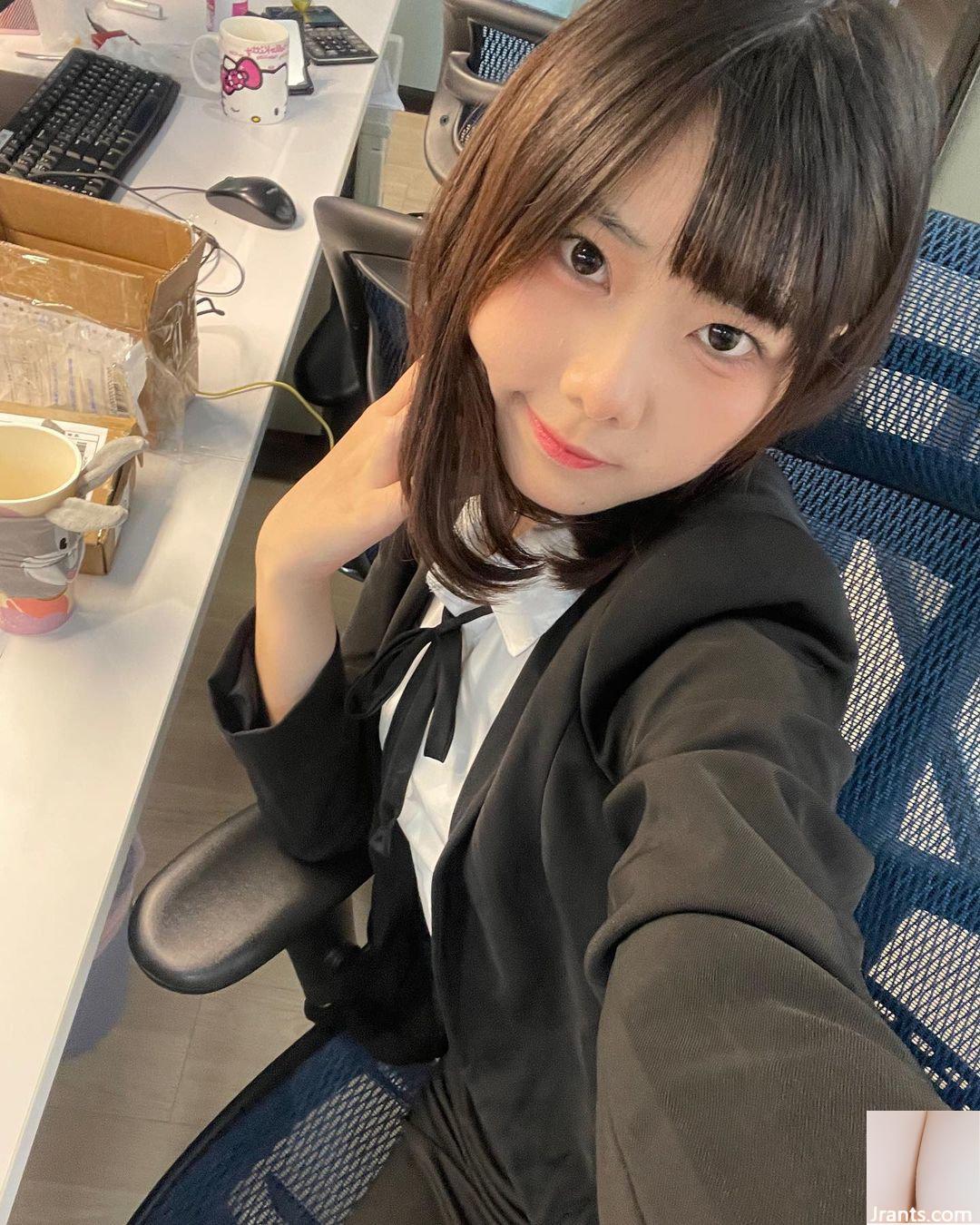 Đôi mắt to tròn ngấn nước của cô gái phép thuật “Chijo Takeshi” quá quyến rũ và bị cám dỗ sâu sắc (10P) - Ảnh 8