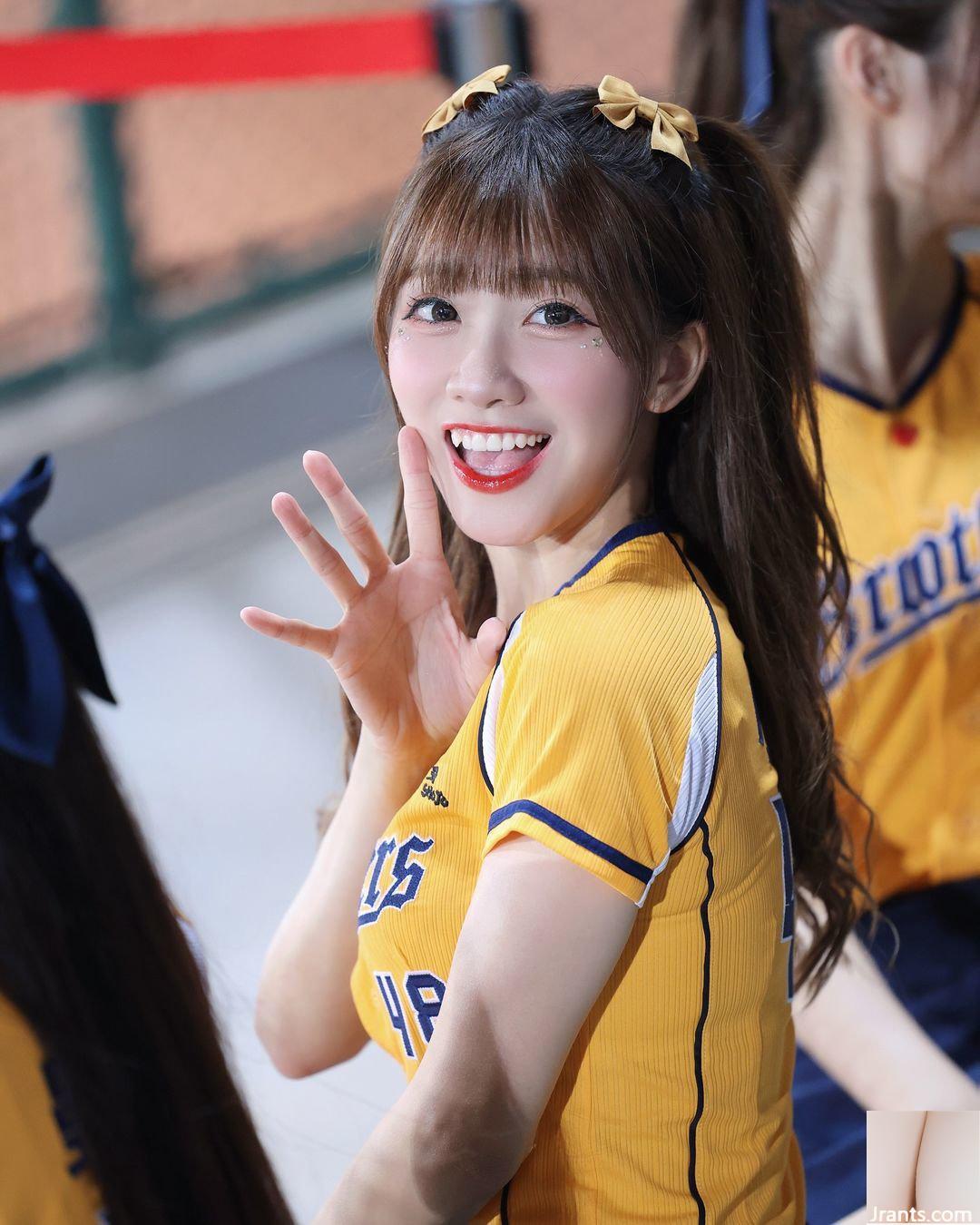 Cô gái xinh đẹp “Xian Diqi” có nụ cười ngọt ngào và vô cùng nữ tính (10P - Ảnh 2