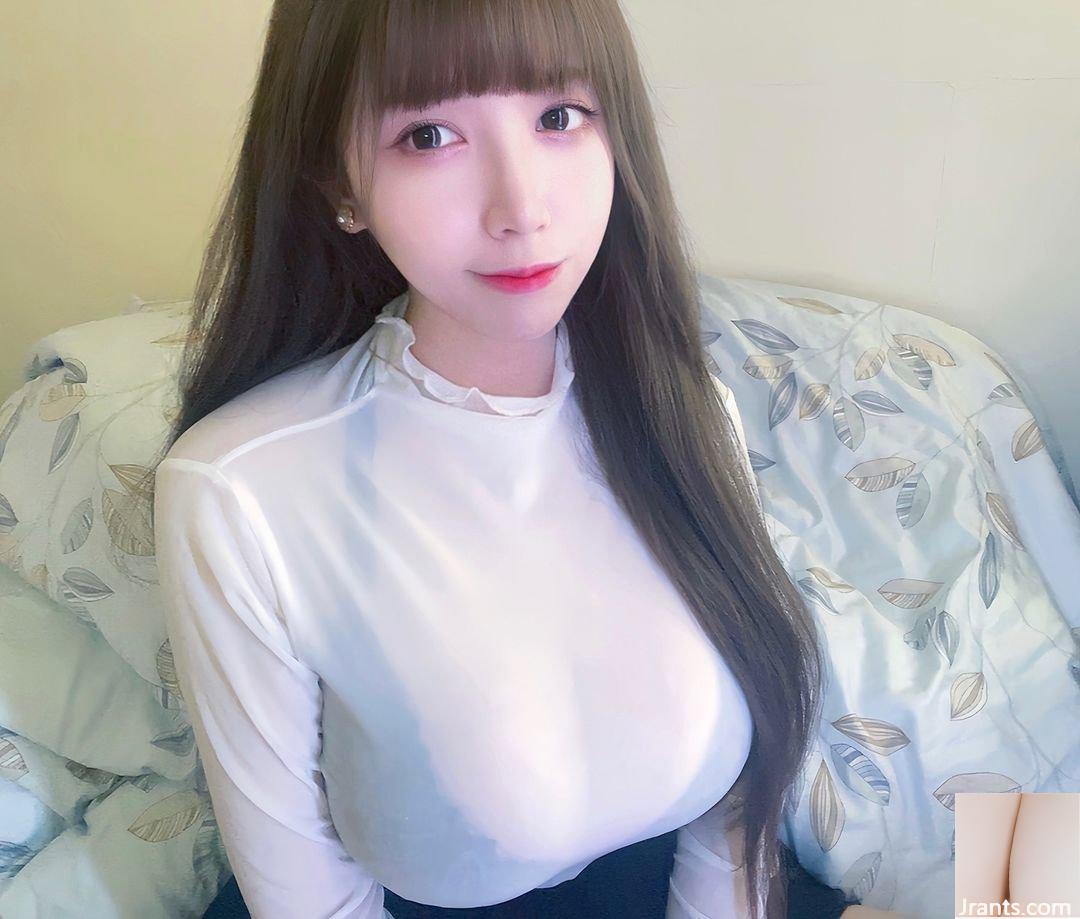 Người dẫn chương trình trò chơi trực tiếp “Hanhan” có bộ ngực trắng nõn, mềm mại và thân hình nuột nà, thơm ngon (10P) - Ảnh 7