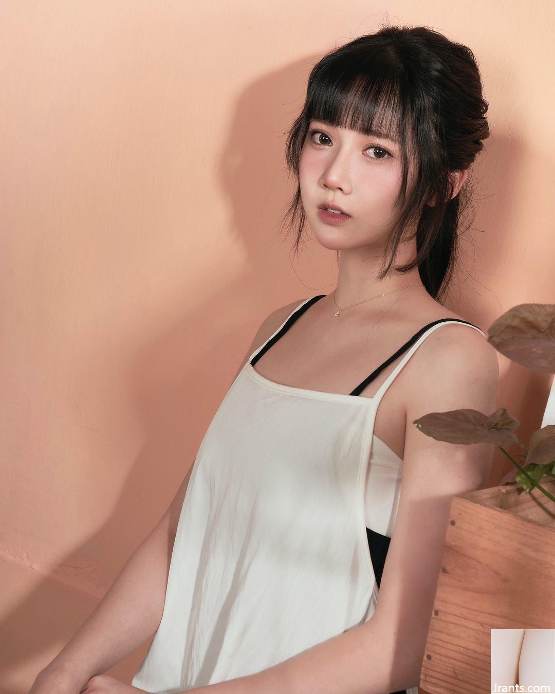 “Chen Chen Angelia” xinh đẹp như tiên nữ, nhìn xong khiến lòng ngứa ngáy (10P)