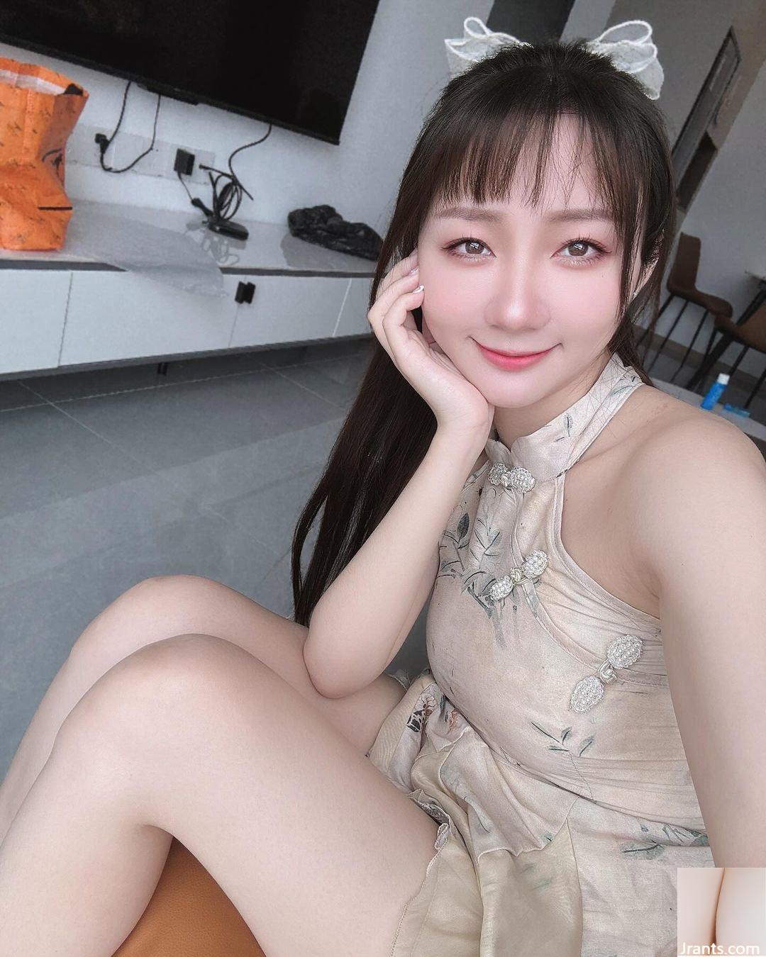 “Zi Miao Koneko” có làn da trắng, siêu mịn, sữa mềm và ngon gần như tràn ra ngoài (10P - Ảnh 7