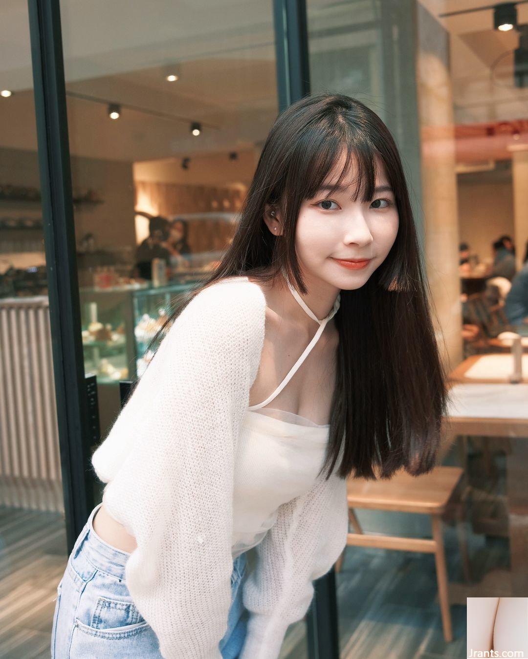 Cô gái xinh đẹp “Chen QQ” có khuôn mặt ngọt ngào và đường cong đầy đặn siêu bắt mắt (10P)