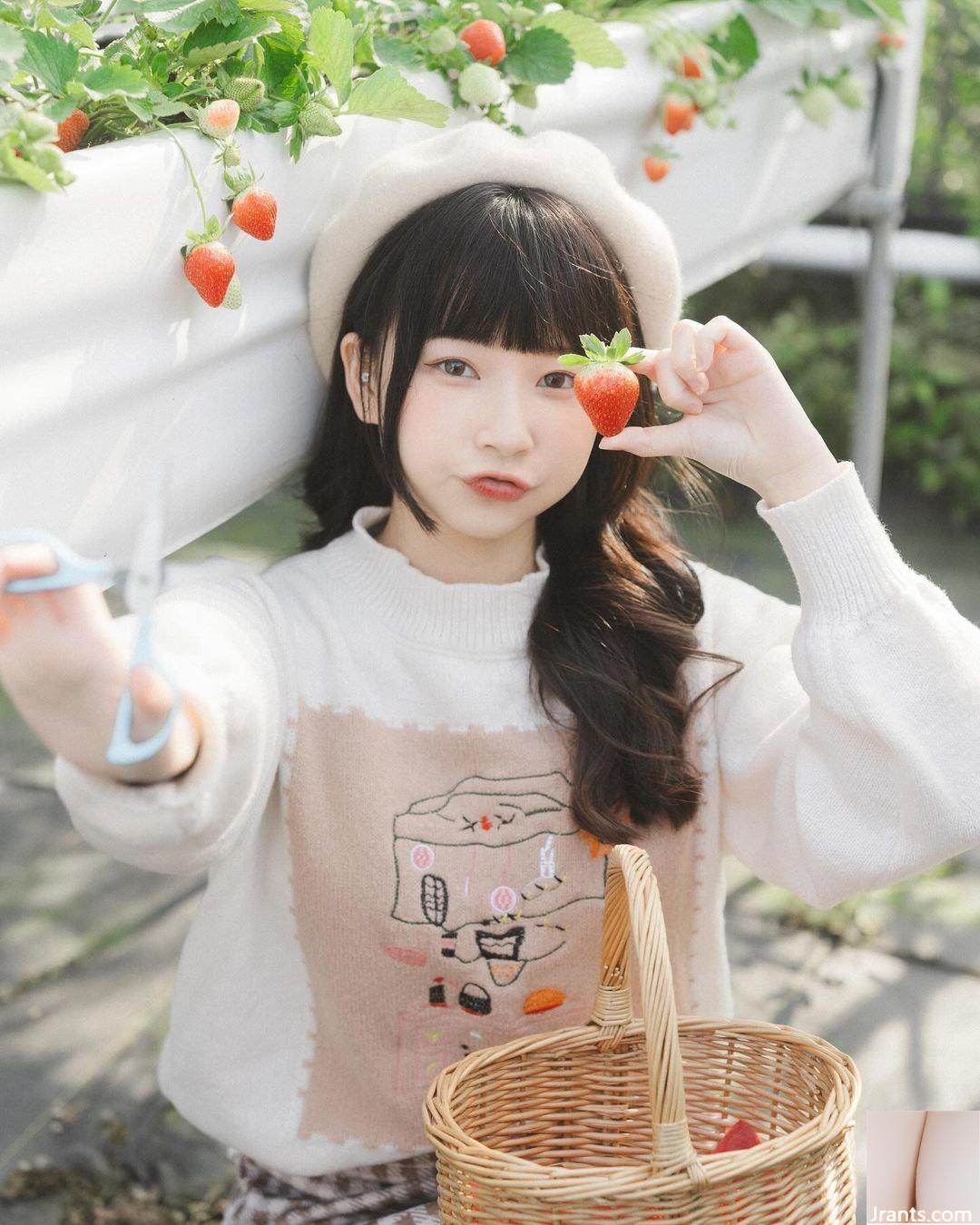 Cô gái xinh đẹp “Chen QQ” có khuôn mặt ngọt ngào và đường cong đầy đặn siêu bắt mắt (10P) - Ảnh 9