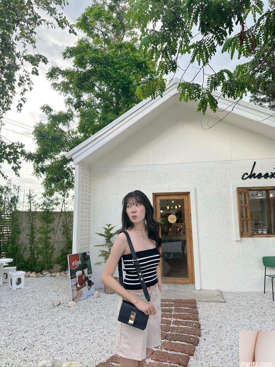 Cô gái ngây thơ thật gợi cảm (25P) - Ảnh 14