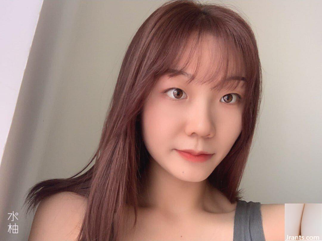 Cô gái ngây thơ thật gợi cảm (25P) - Ảnh 20