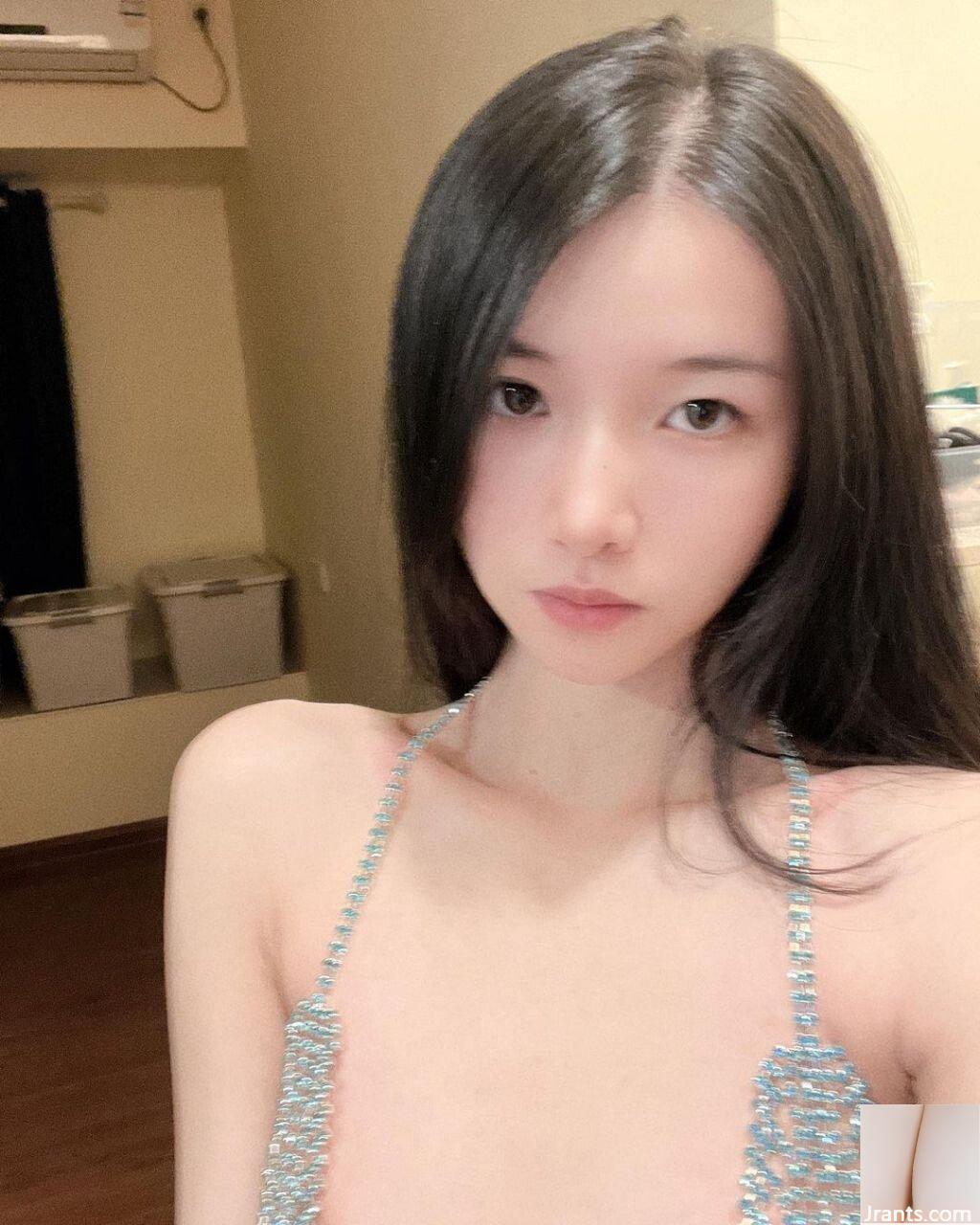 Cô gái ngây thơ thật gợi cảm (25P) - Ảnh 8