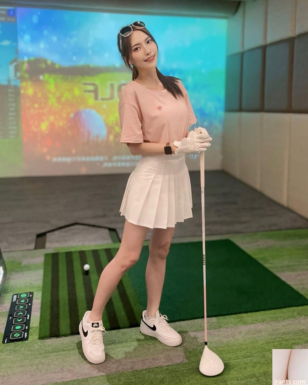 “Zhang Xiaoyi” có khí chất ngọt ngào và giống như một nàng công chúa nhỏ. Thân hình xinh đẹp của cô ấy thật tuyệt vời (10P) - Ảnh 10