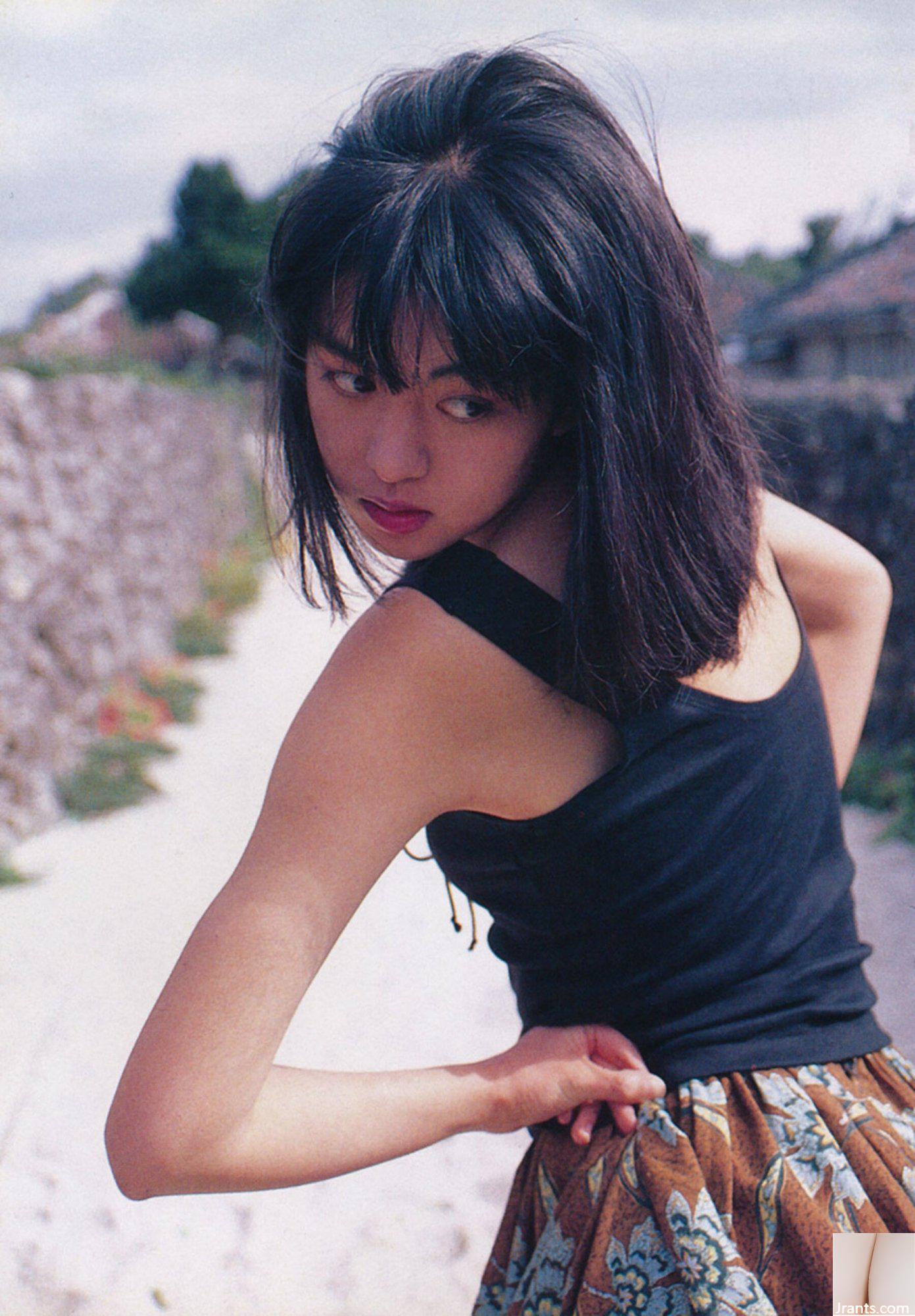 Tsuko Yamamoto & Isako Washio (Ảnh) 《Mùa hè của Isako, Mùa đông của Tsuko》(1986-05-20) (89P) - Ảnh 13