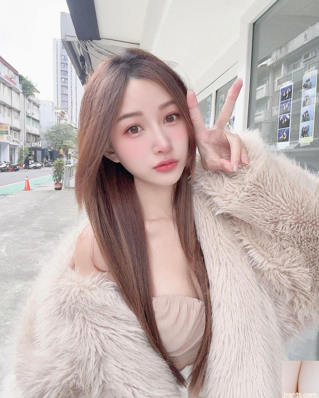 Đường cong chữ S tròn trịa của nữ thần “Nina Zhang Zhang” thực sự quá dữ dằn Bộ ảnh khoe ngực hút mắt (10P) - Ảnh 2