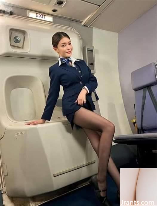 Tiếp viên selfie - Ảnh 27