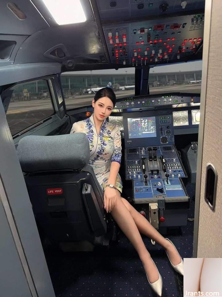 Tiếp viên selfie - Ảnh 8