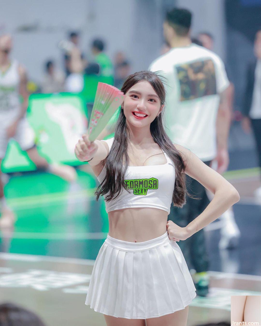 Vóc dáng tròn trịa của người đẹp “Sasha” gợi lên sự rung động sâu thẳm trong trái tim bạn (10P) - Ảnh 3