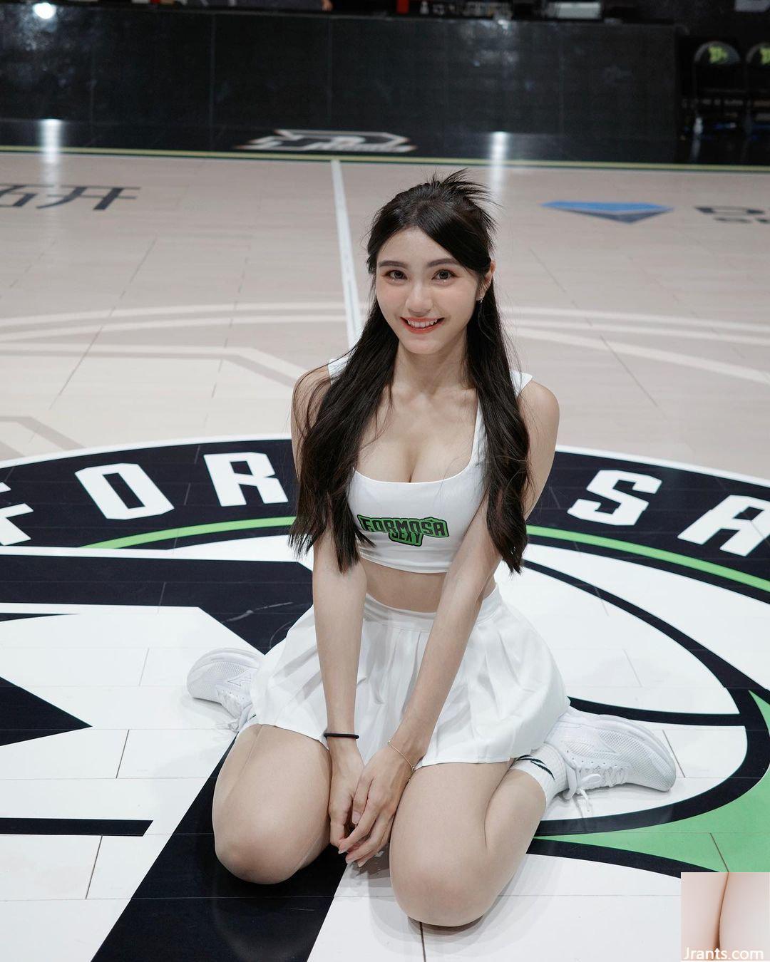 Vóc dáng tròn trịa của người đẹp “Sasha” gợi lên sự rung động sâu thẳm trong trái tim bạn (10P) - Ảnh 4