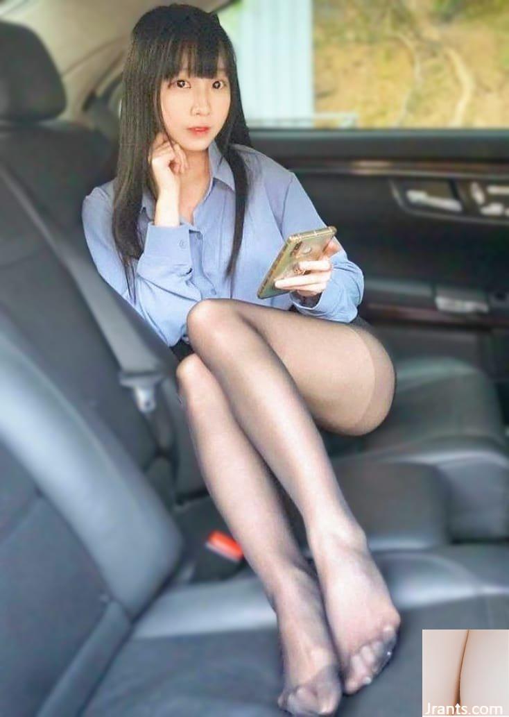 nhân viên bán hàng xinh đẹp - Ảnh 11