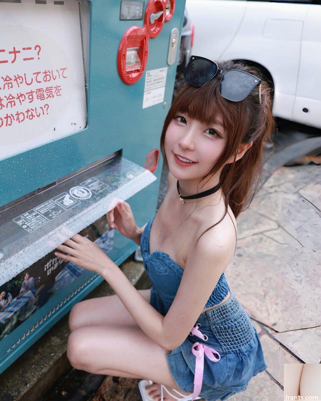 “Nhím nhỏ Yanyan” có làn da trắng, ngực săn chắc, quá gợi cảm và rãnh sâu không chịu nổi (10P) - Ảnh 2