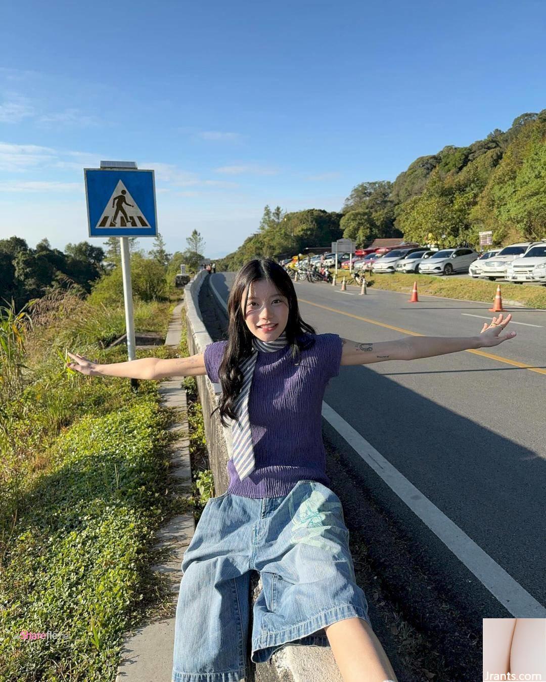 Cô gái xinh đẹp với mái tóc dài trên bãi biển - Ảnh 10