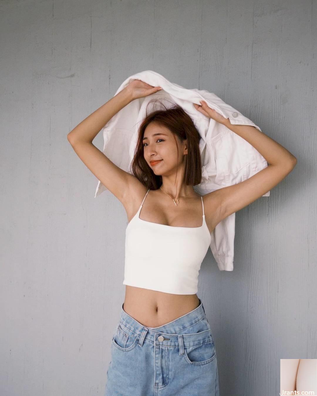 Cô gái xinh đẹp nhảy múa nóng bỏng trên thuyền, mẹ cô hỏi: “Con có muốn mặc bikini khiêu vũ không?” - Ảnh 8