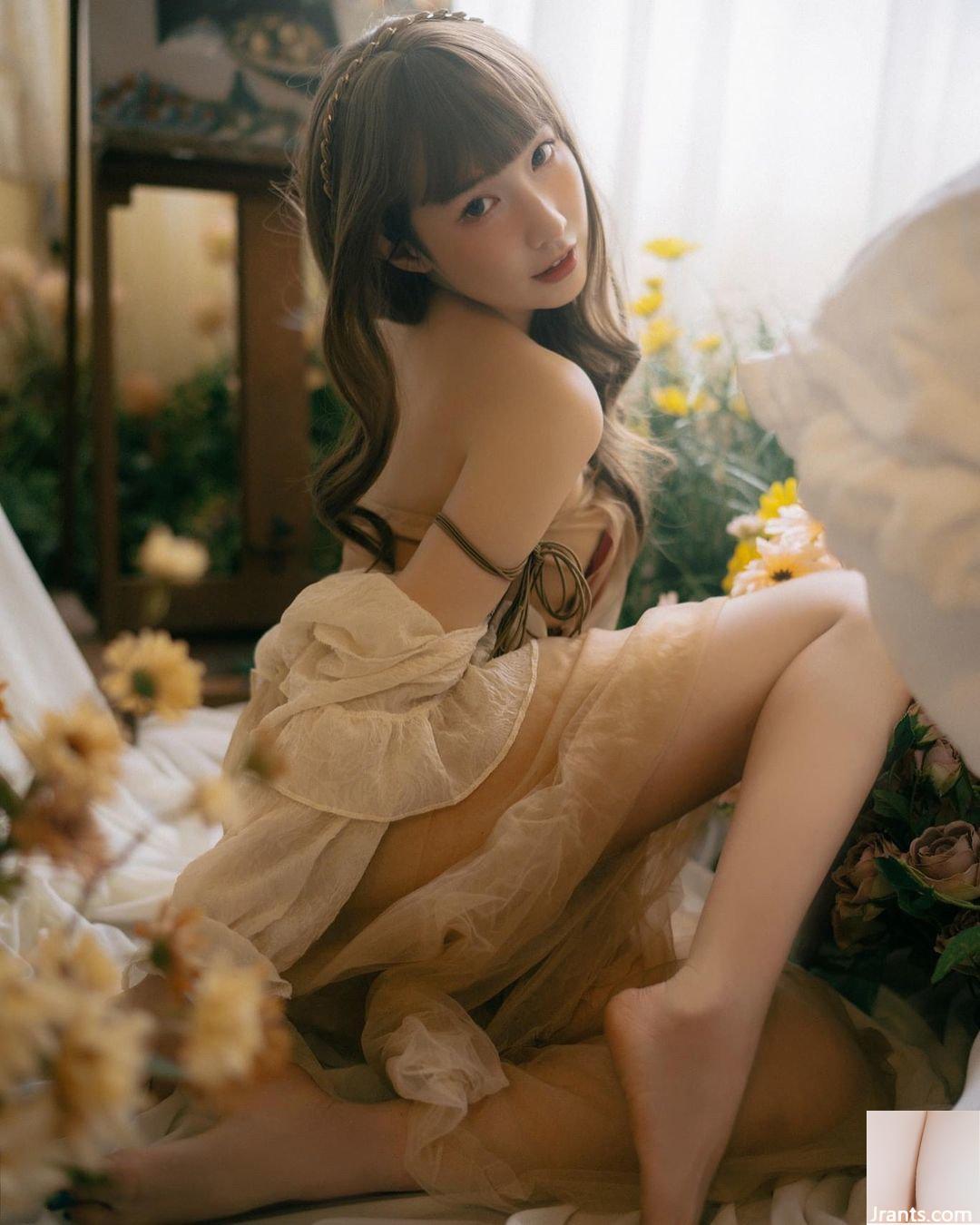 Nữ thần “Kế Tử” trắng trẻo, dịu dàng hút mắt, thân hình đẹp hút mắt và có chút gợi cảm (10P) - Ảnh 2