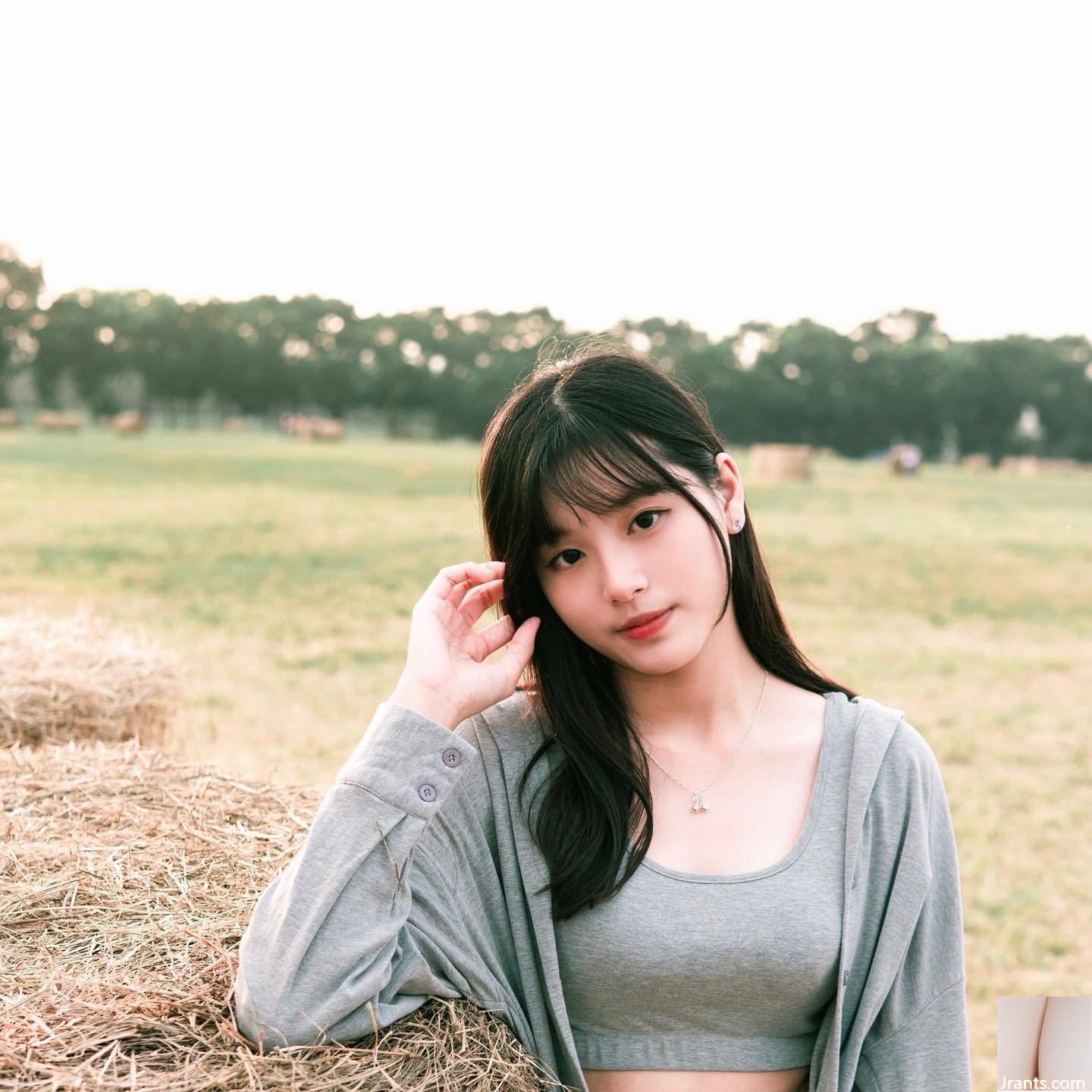 “YUN” có đôi mắt to tròn, trong sáng, trẻ con và hơi gợi cảm và có ngoại hình đáng kinh ngạc (10P) - Ảnh 10