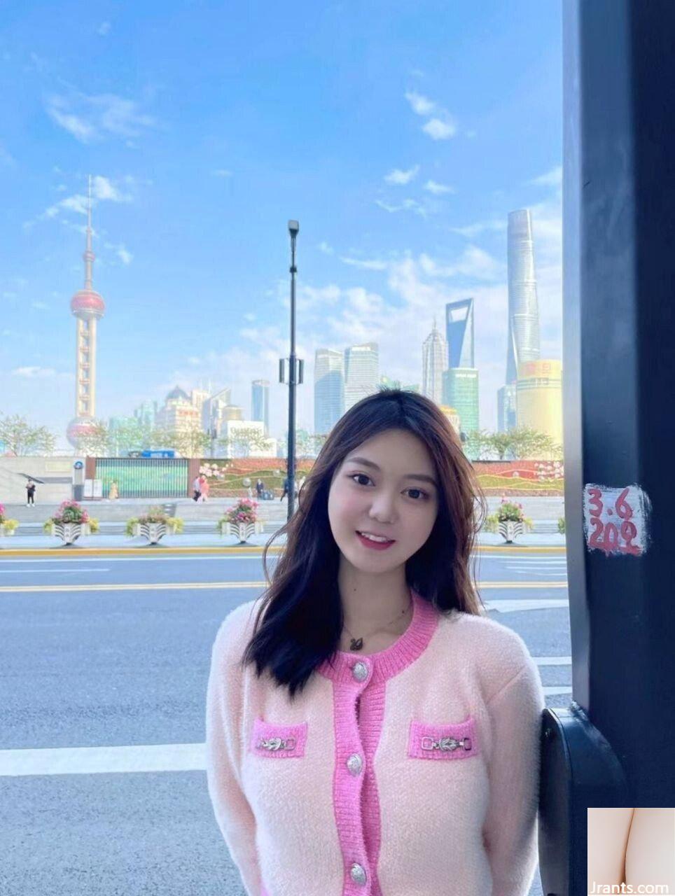 Đẹp Tương Phản Chị Cao Cấp