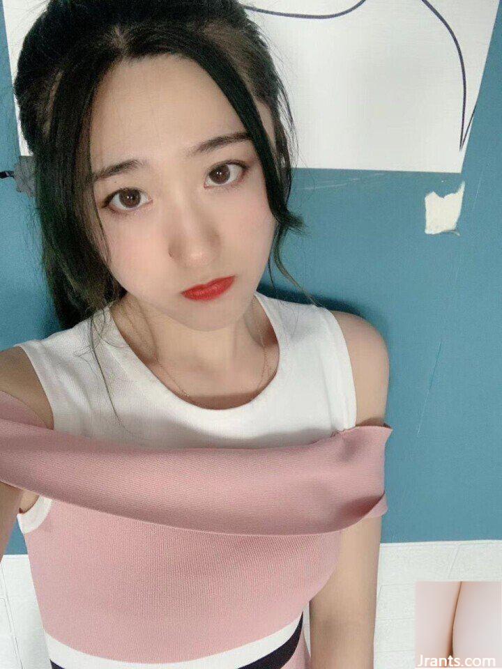 Con khốn trẻ bị hứng tình và cầu xin được fuck(33P) - Ảnh 11