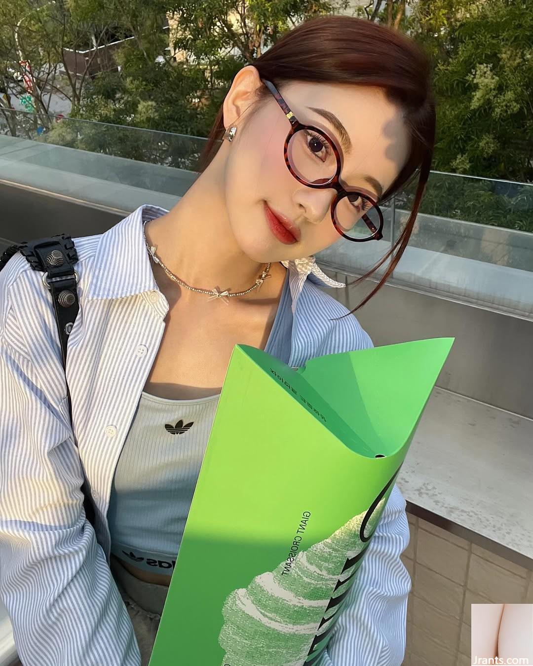 Vẻ đẹp khí chất “Zoe Hua” có thể kiềm chế cả sự ngọt ngào và gợi cảm (10P) - Ảnh 10