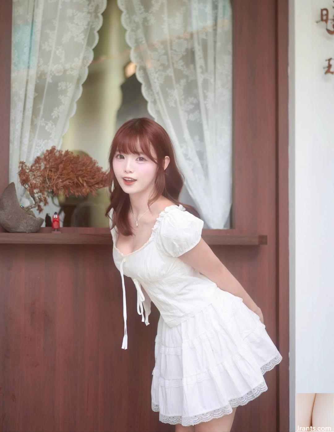 Người yêu dễ thương “Yuan Lan” cho thấy bộ ngực đẹp và hình ảnh công bằng và rất xấu (10p) - Ảnh 2