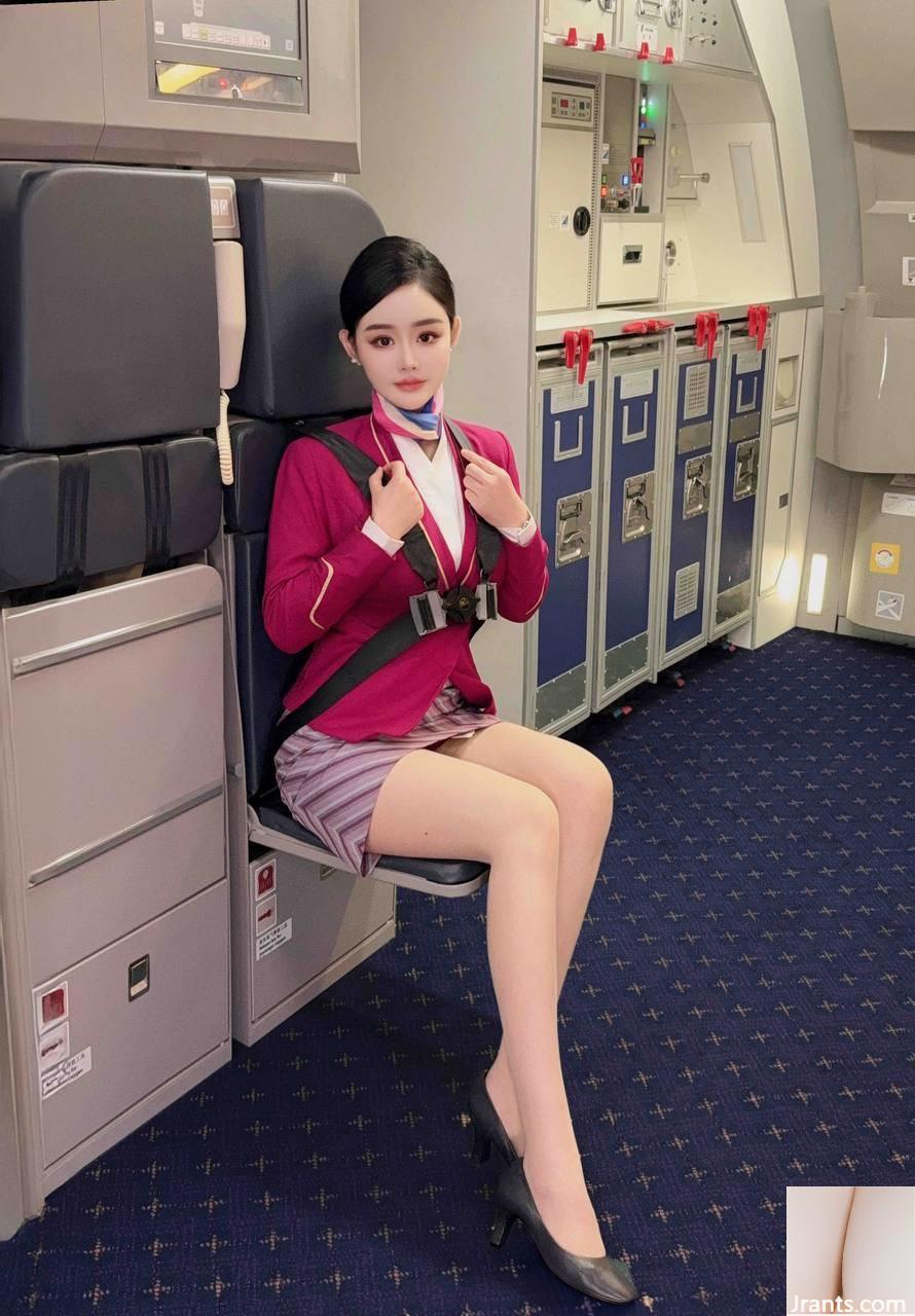 Tiếp viên hàng không mặc đồng phục - Ảnh 18