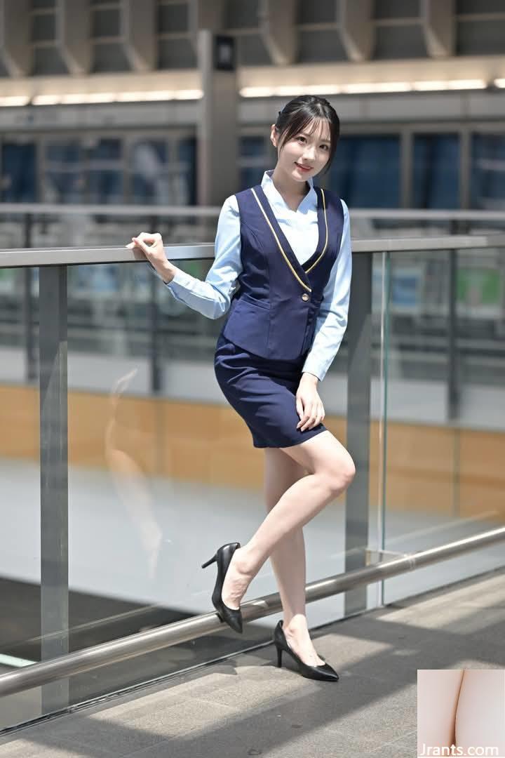 Tiếp viên hàng không mặc đồng phục - Ảnh 5