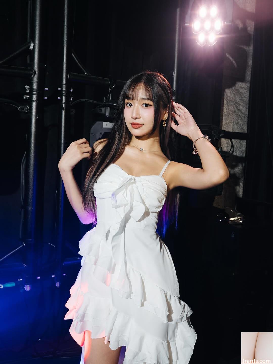 Cô gái nắng “Guo Guo” da trắng như tuyết trắng tinh khiết tươi và thanh lịch (10p)